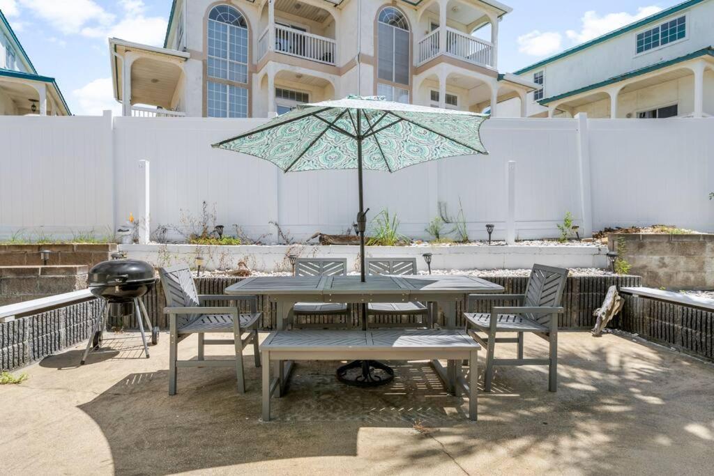 New! Steps To White Sand Beaches! Pool & Grill! 2Br 2Ba Панама Сити Бийч Екстериор снимка